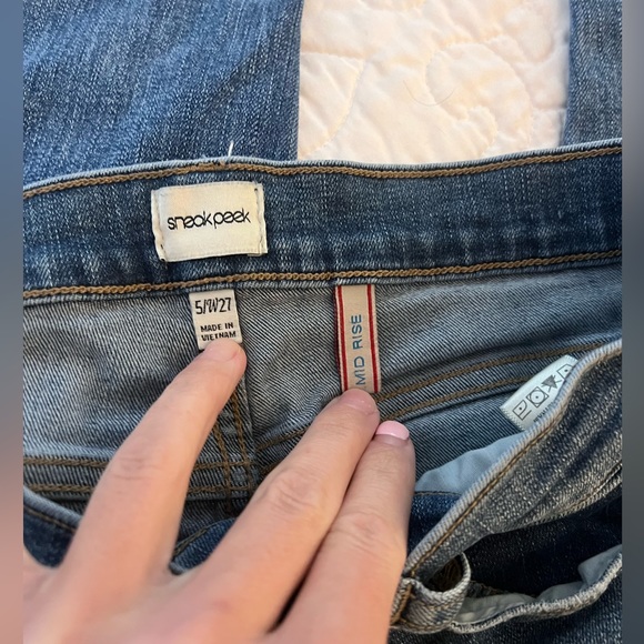 Sneak Peek Jeans size 27 - Picture 3 of 3